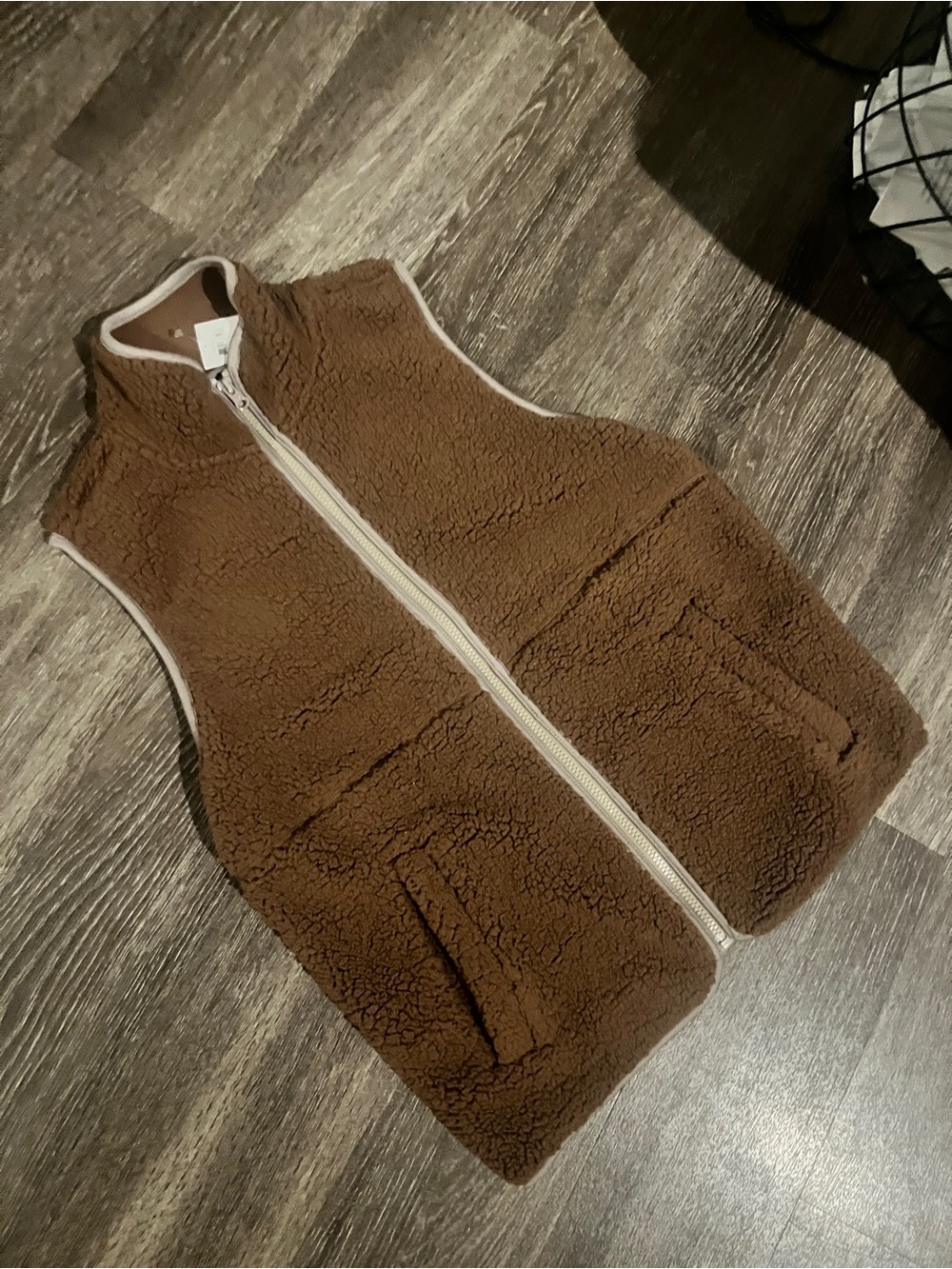 Vest in brown